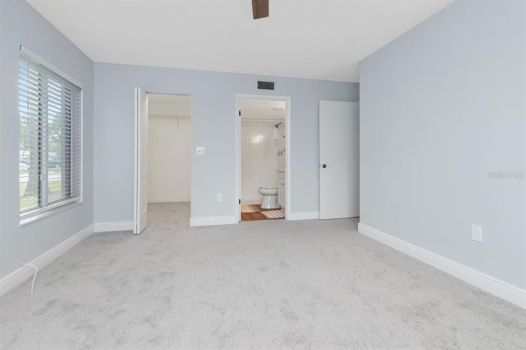 Active With Contract: $225,000 (3 beds, 2 baths, 1396 Square Feet)