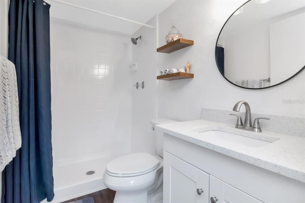 Active With Contract: $225,000 (3 beds, 2 baths, 1396 Square Feet)