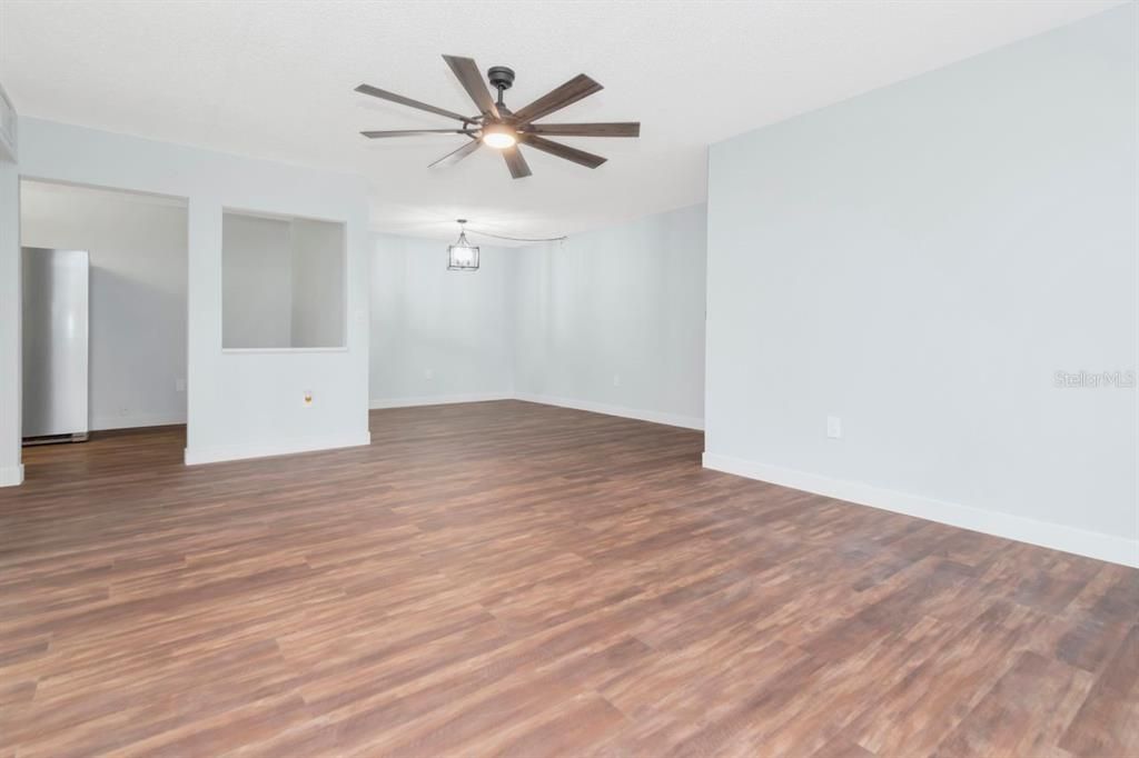 Active With Contract: $225,000 (3 beds, 2 baths, 1396 Square Feet)