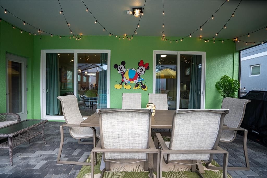 For Sale: $789,000 (5 beds, 5 baths, 2605 Square Feet)