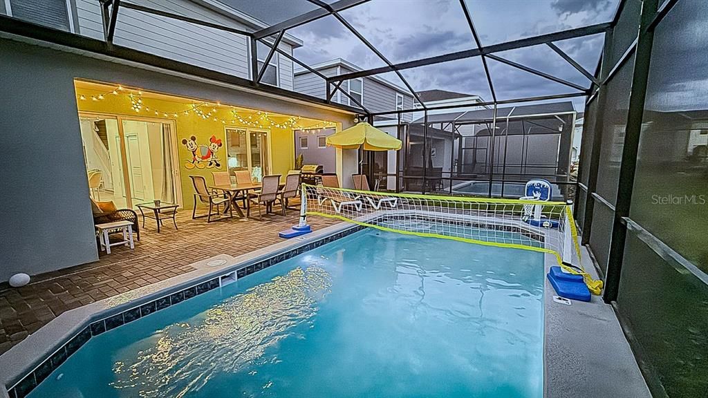 For Sale: $789,000 (5 beds, 5 baths, 2605 Square Feet)