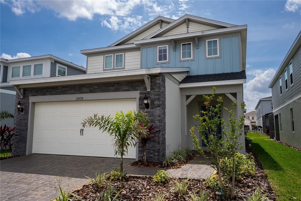 For Sale: $789,000 (5 beds, 5 baths, 2605 Square Feet)