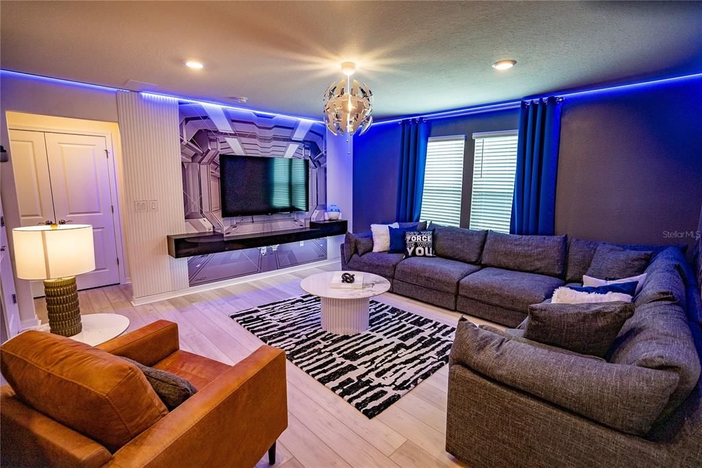 For Sale: $789,000 (5 beds, 5 baths, 2605 Square Feet)