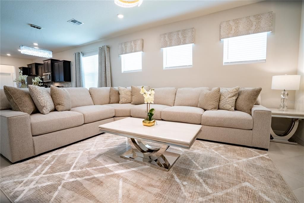 For Sale: $789,000 (5 beds, 5 baths, 2605 Square Feet)