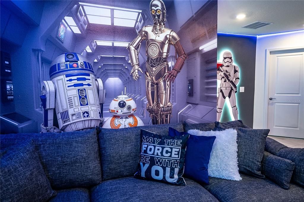 For Sale: $789,000 (5 beds, 5 baths, 2605 Square Feet)