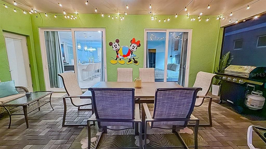 For Sale: $789,000 (5 beds, 5 baths, 2605 Square Feet)