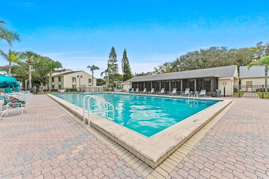 For Sale: $179,000 (2 beds, 2 baths, 979 Square Feet)