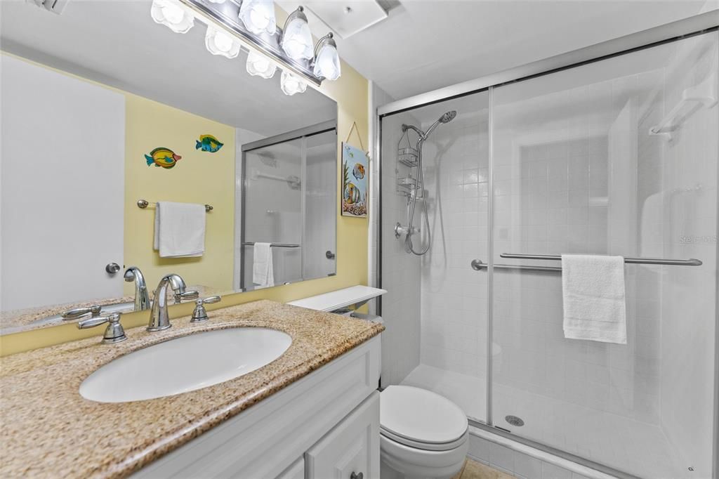 For Sale: $179,000 (2 beds, 2 baths, 979 Square Feet)