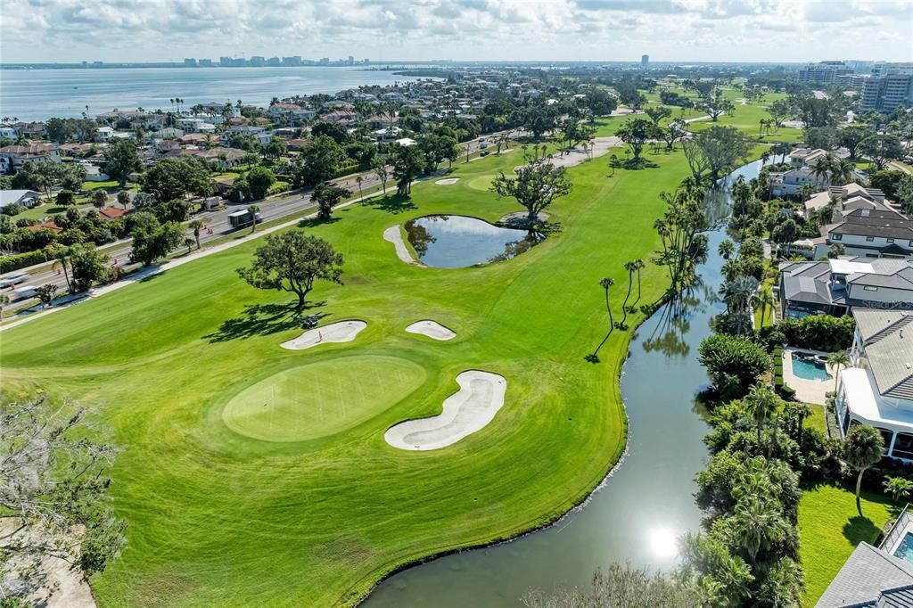 For Sale: $699,000 (2 beds, 2 baths, 1172 Square Feet)