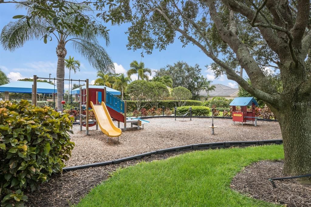 For Sale: $849,900 (3 beds, 2 baths, 2620 Square Feet)