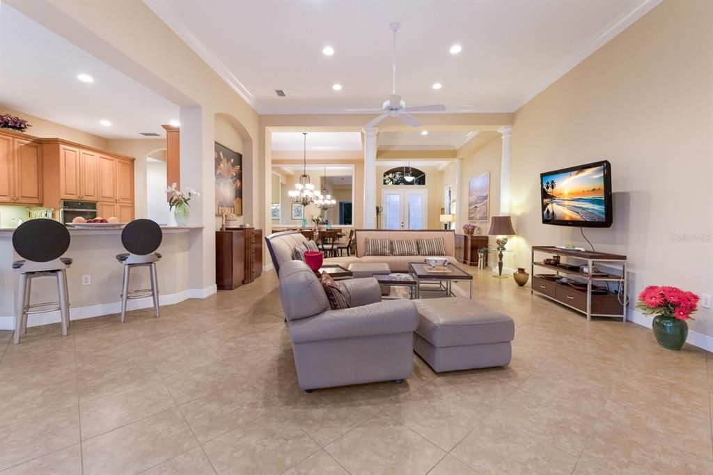 For Sale: $849,900 (3 beds, 2 baths, 2620 Square Feet)