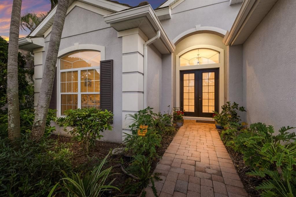 For Sale: $849,900 (3 beds, 2 baths, 2620 Square Feet)