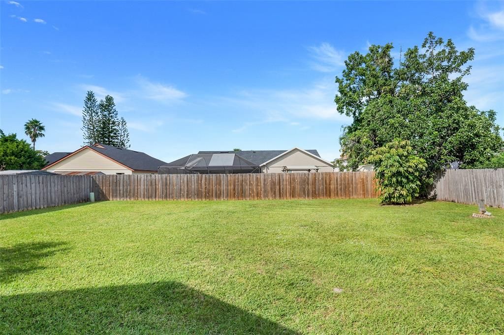 For Sale: $445,000 (4 beds, 2 baths, 2002 Square Feet)