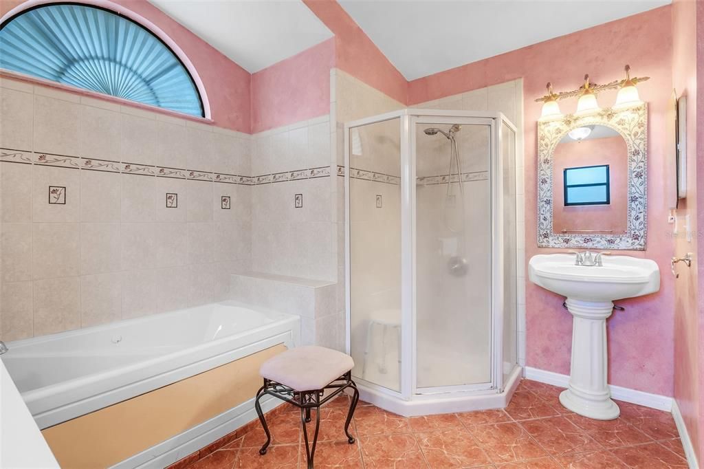 For Sale: $445,000 (4 beds, 2 baths, 2002 Square Feet)