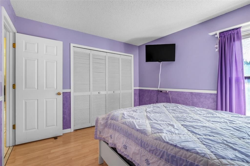 For Sale: $445,000 (4 beds, 2 baths, 2002 Square Feet)