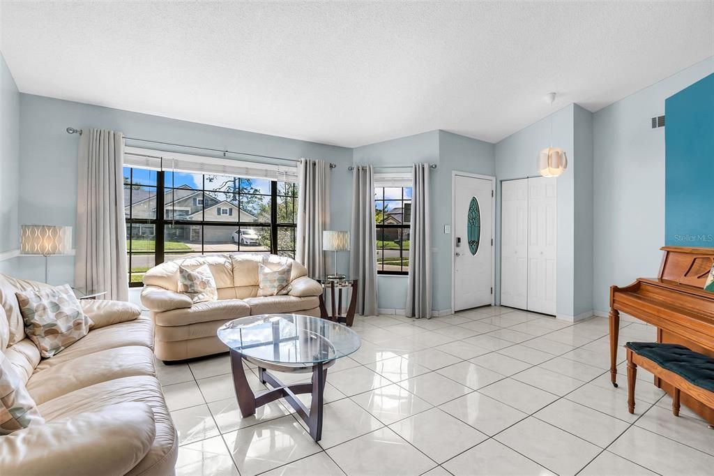 For Sale: $445,000 (4 beds, 2 baths, 2002 Square Feet)