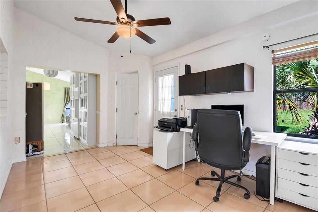 For Sale: $445,000 (4 beds, 2 baths, 2002 Square Feet)