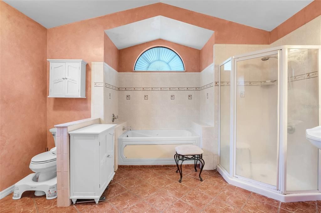 For Sale: $445,000 (4 beds, 2 baths, 2002 Square Feet)