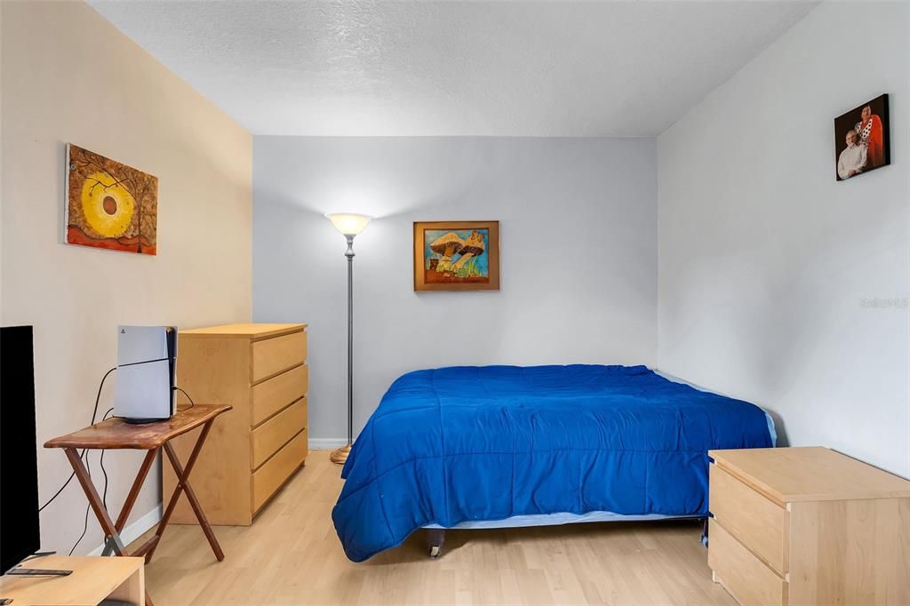 For Sale: $445,000 (4 beds, 2 baths, 2002 Square Feet)