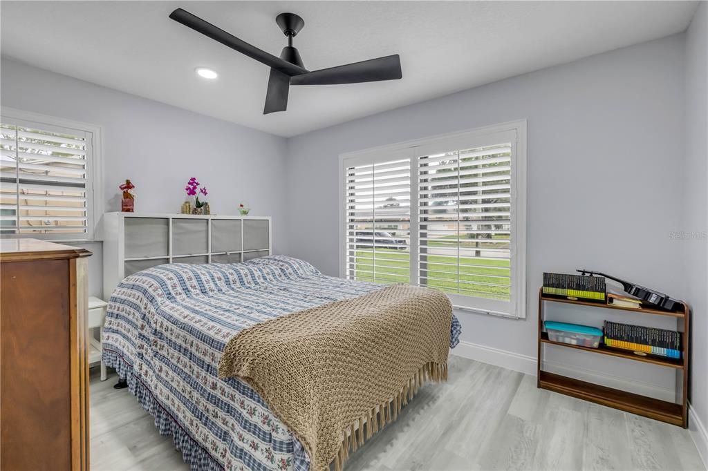 En Venta: $295,500 (3 camas, 2 baños, 1239 Pies cuadrados)