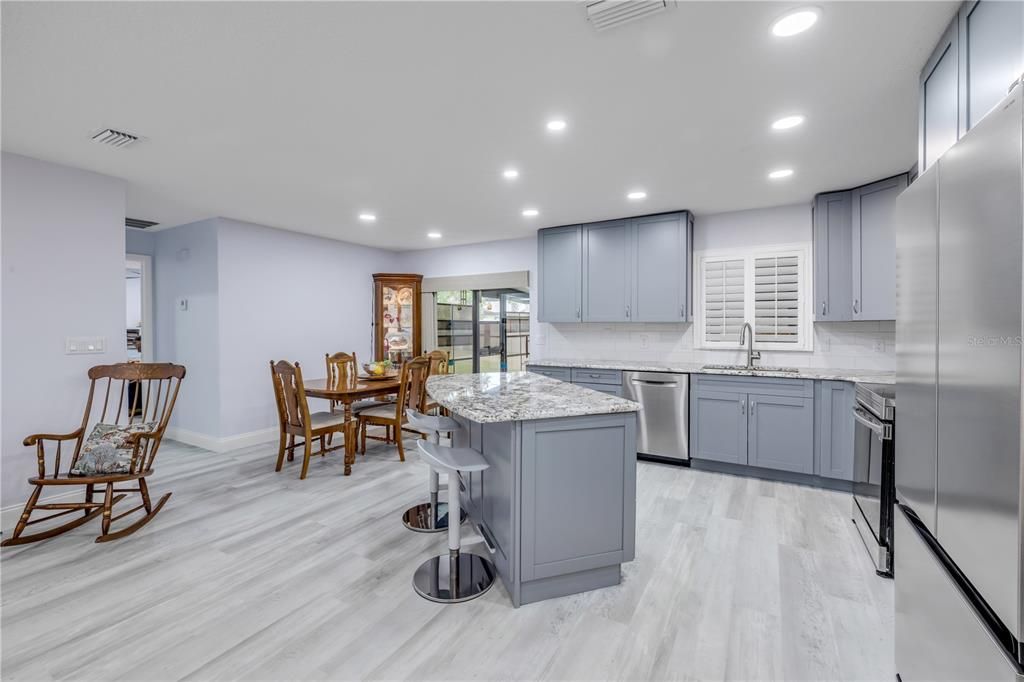 En Venta: $295,500 (3 camas, 2 baños, 1239 Pies cuadrados)