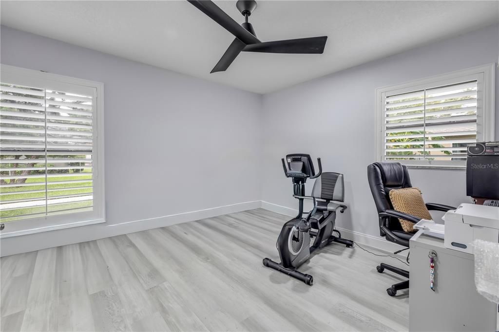 En Venta: $295,500 (3 camas, 2 baños, 1239 Pies cuadrados)