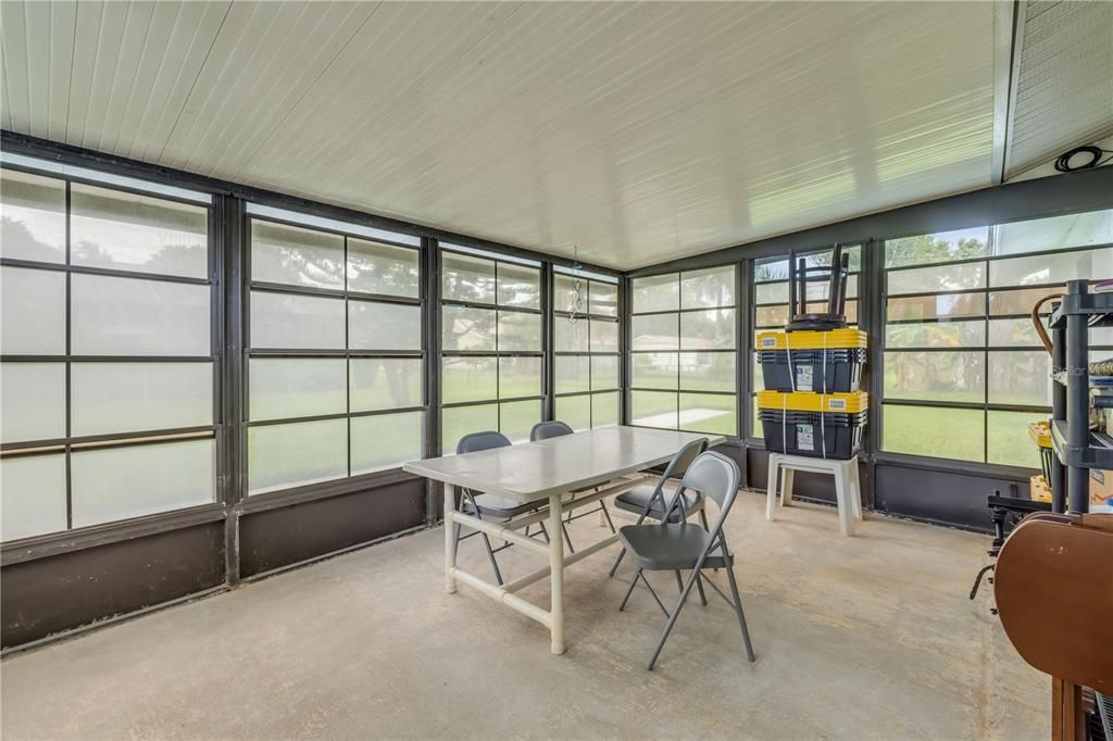 En Venta: $295,500 (3 camas, 2 baños, 1239 Pies cuadrados)