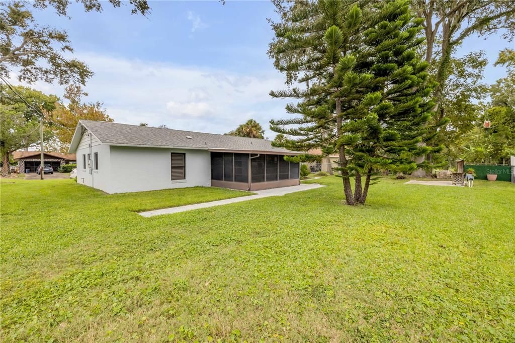 En Venta: $295,500 (3 camas, 2 baños, 1239 Pies cuadrados)