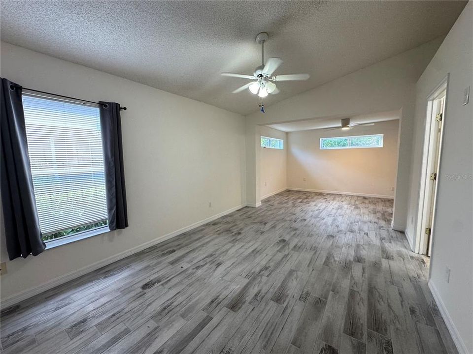 For Rent: $1,995 (3 beds, 2 baths, 1554 Square Feet)