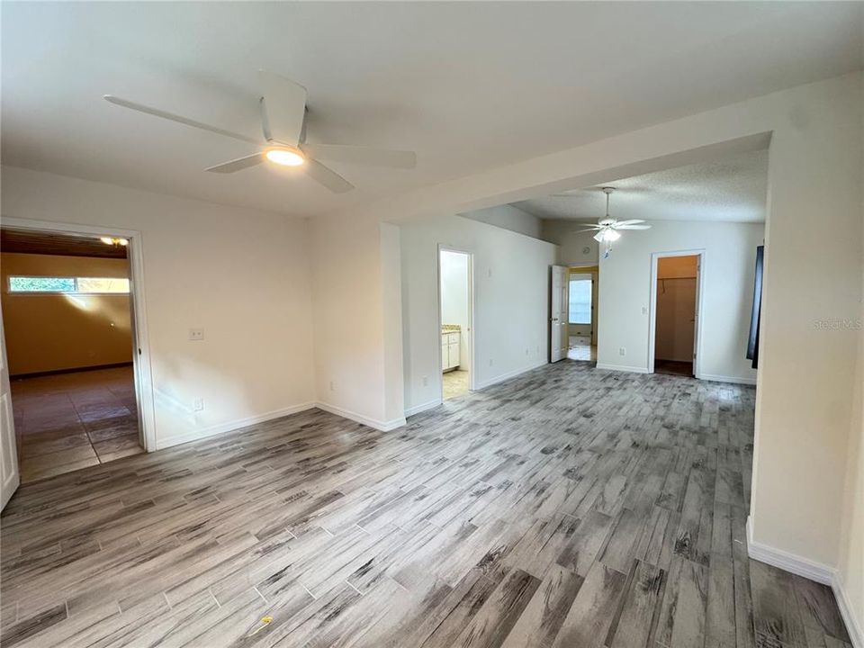 For Rent: $1,995 (3 beds, 2 baths, 1554 Square Feet)