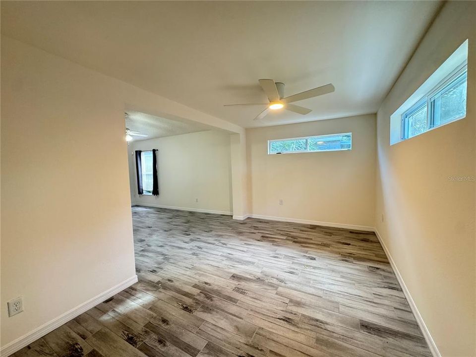 For Rent: $1,995 (3 beds, 2 baths, 1554 Square Feet)