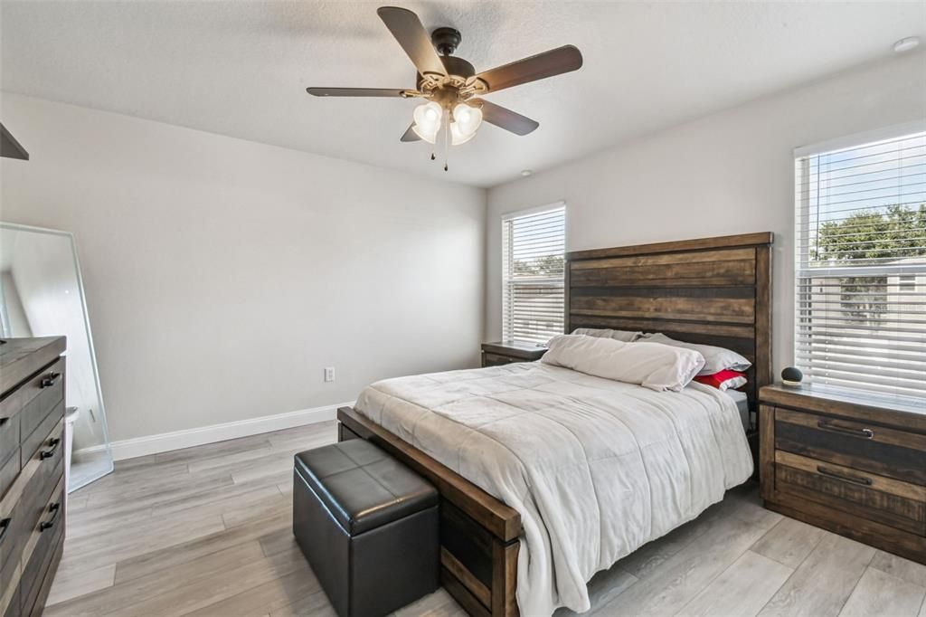 For Sale: $398,500 (4 beds, 2 baths, 1741 Square Feet)