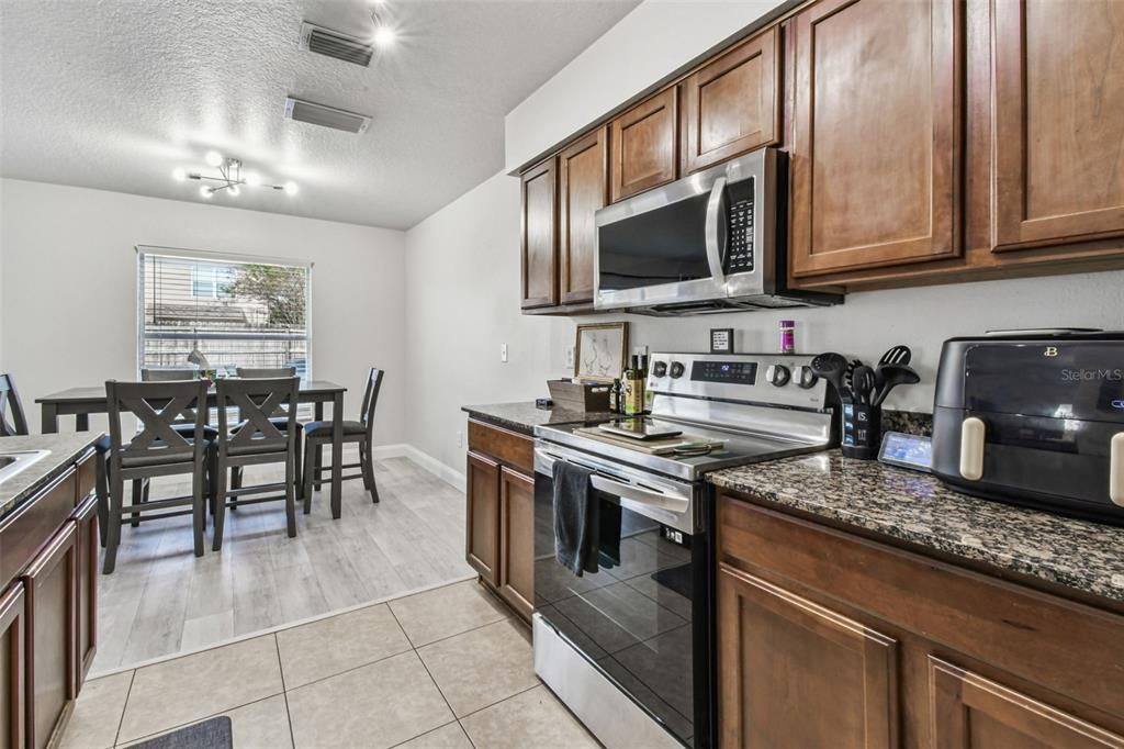 For Sale: $398,500 (4 beds, 2 baths, 1741 Square Feet)