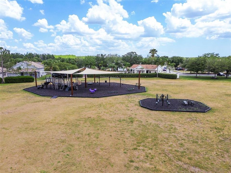 For Sale: $398,500 (4 beds, 2 baths, 1741 Square Feet)