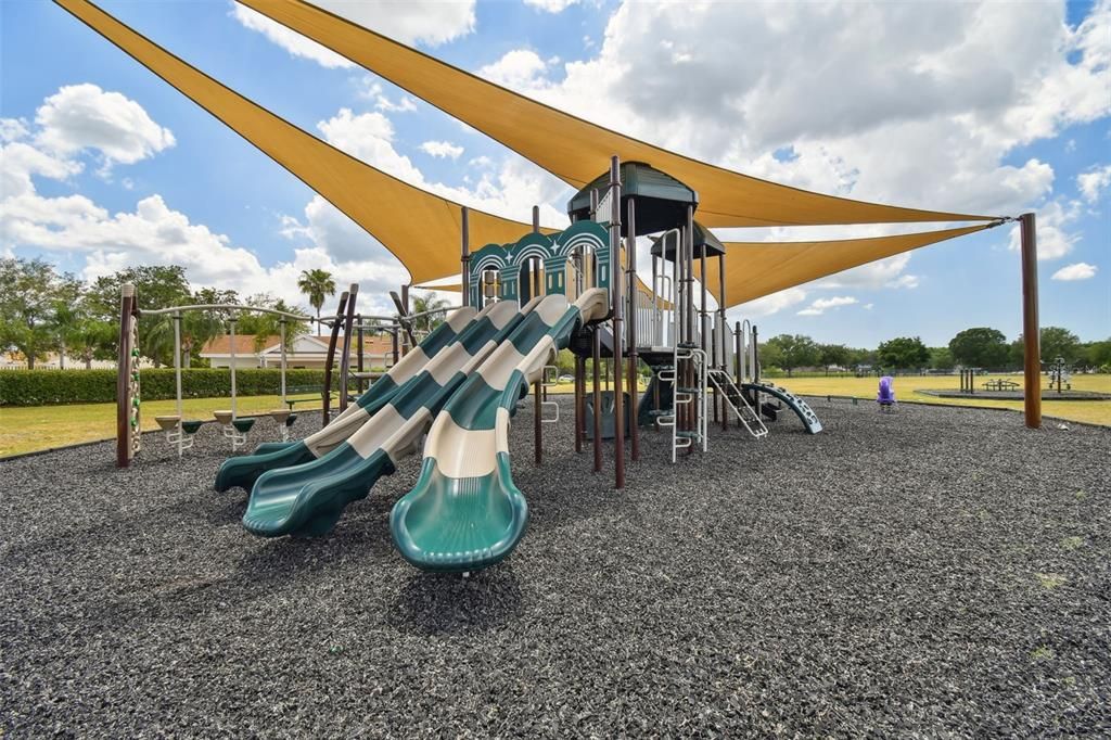 For Sale: $398,500 (4 beds, 2 baths, 1741 Square Feet)