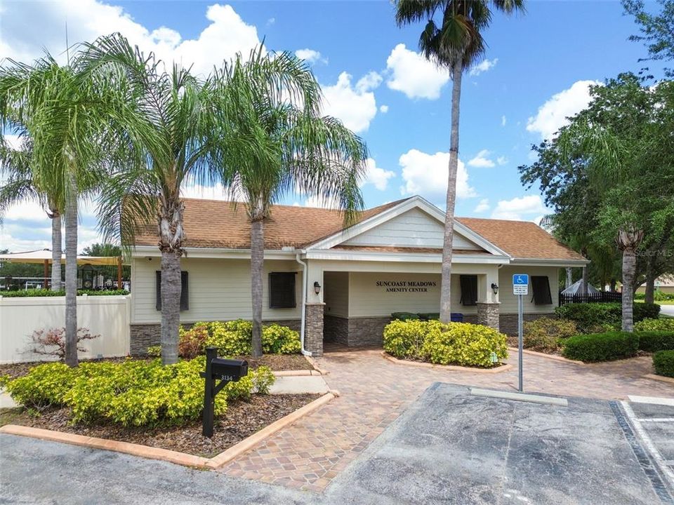 For Sale: $398,500 (4 beds, 2 baths, 1741 Square Feet)