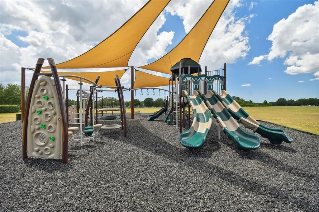 For Sale: $398,500 (4 beds, 2 baths, 1741 Square Feet)