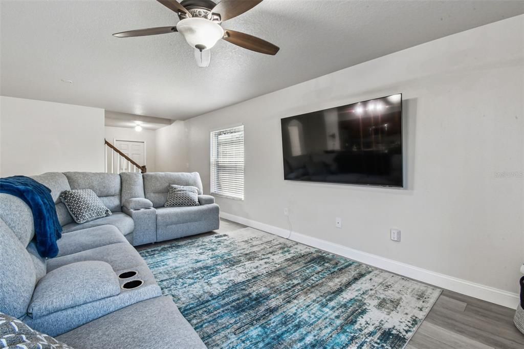 For Sale: $398,500 (4 beds, 2 baths, 1741 Square Feet)