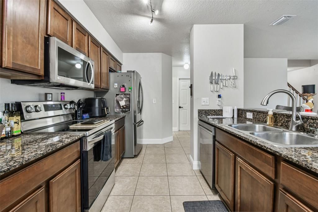 For Sale: $398,500 (4 beds, 2 baths, 1741 Square Feet)