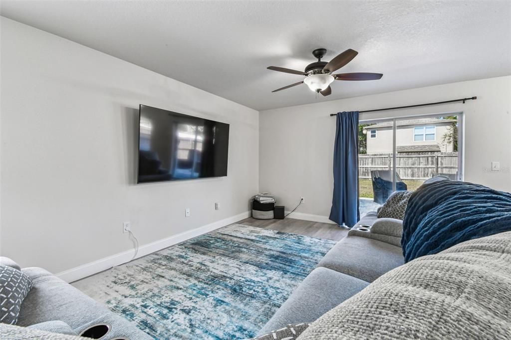 For Sale: $398,500 (4 beds, 2 baths, 1741 Square Feet)