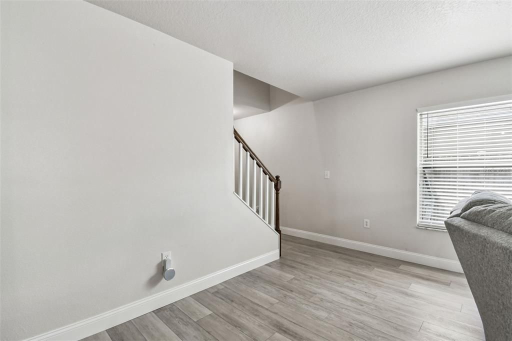 For Sale: $398,500 (4 beds, 2 baths, 1741 Square Feet)