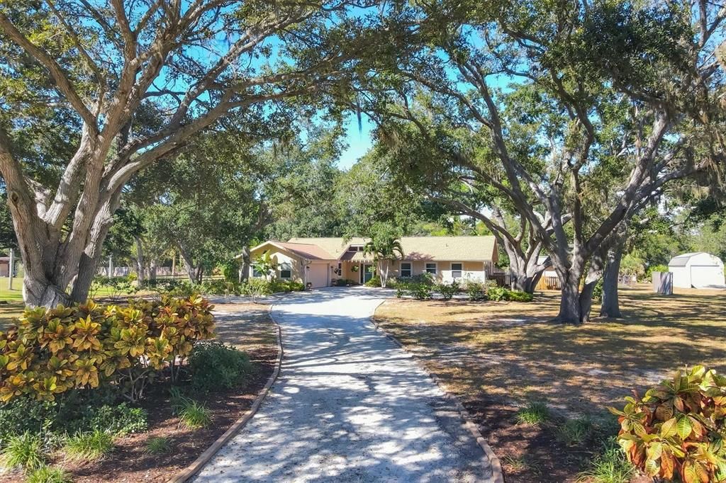 Active With Contract: $625,000 (3 beds, 2 baths, 1880 Square Feet)