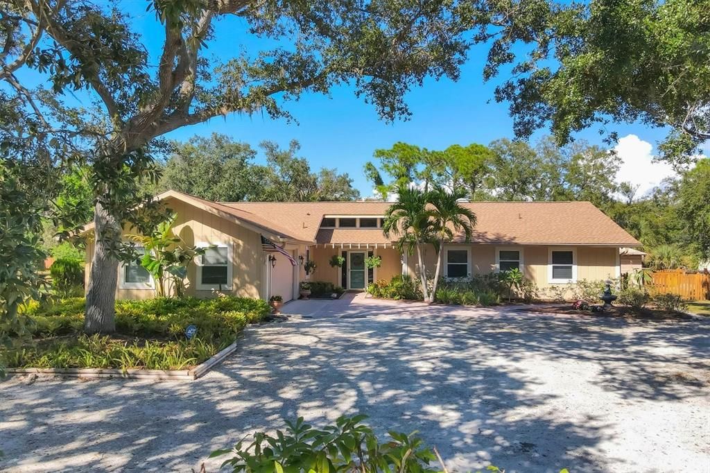 Active With Contract: $625,000 (3 beds, 2 baths, 1880 Square Feet)