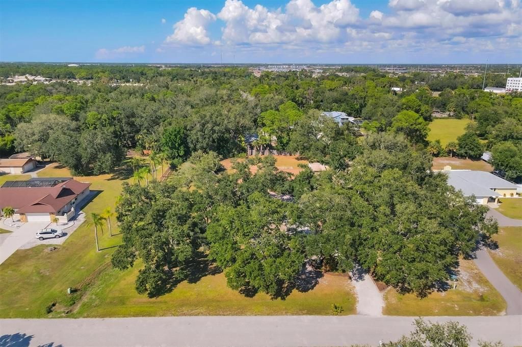 Active With Contract: $625,000 (3 beds, 2 baths, 1880 Square Feet)