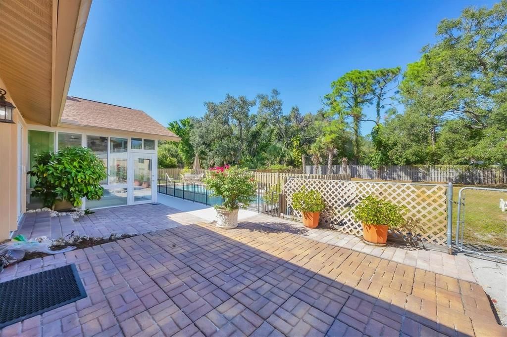 Active With Contract: $625,000 (3 beds, 2 baths, 1880 Square Feet)