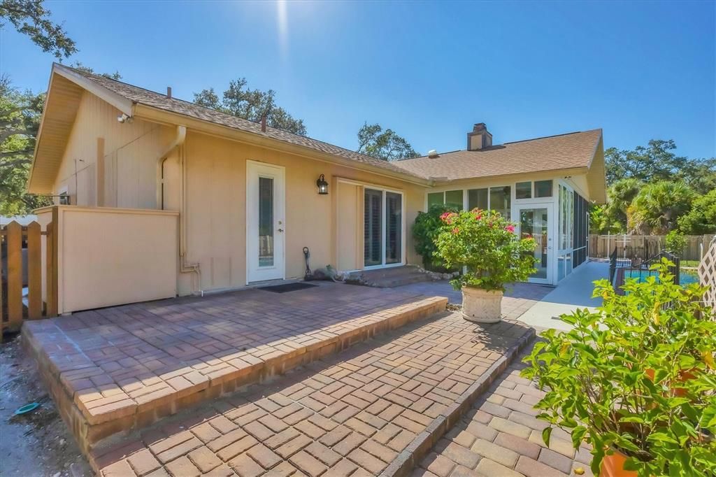 Active With Contract: $625,000 (3 beds, 2 baths, 1880 Square Feet)