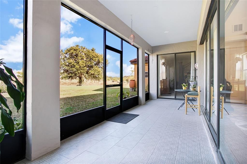 For Sale: $810,000 (6 beds, 4 baths, 4305 Square Feet)