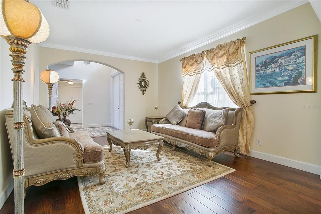 For Sale: $810,000 (6 beds, 4 baths, 4305 Square Feet)