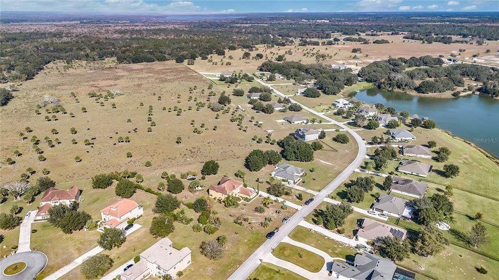 For Sale: $810,000 (6 beds, 4 baths, 4305 Square Feet)