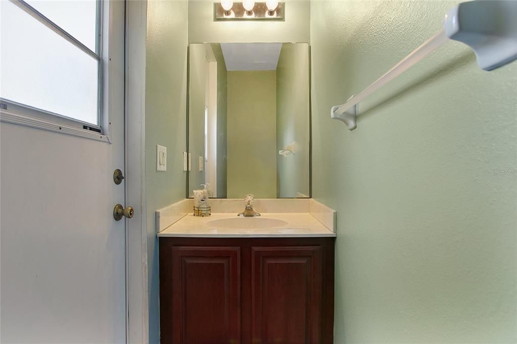 For Sale: $810,000 (6 beds, 4 baths, 4305 Square Feet)